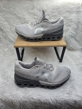 On Running Cloudnova Gray Sneakers Men Size 11.5 Lightweight Comfort